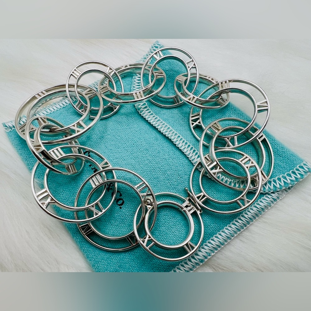 Tiffany Atlas Open Circles Bracelet - Picture 5 of 7